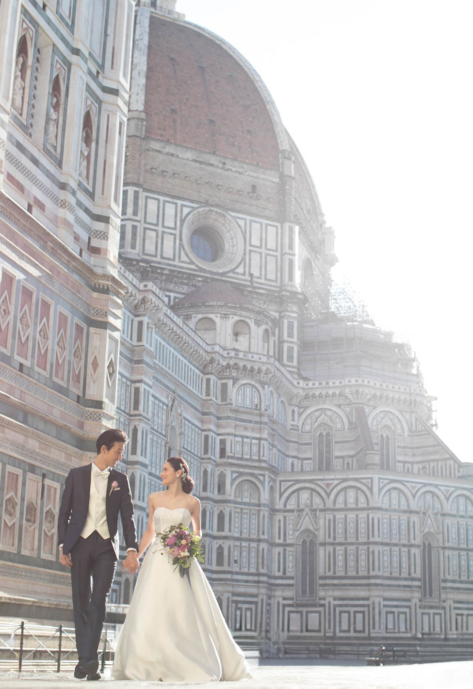 CEREMONY/PHOTO IN ITALY